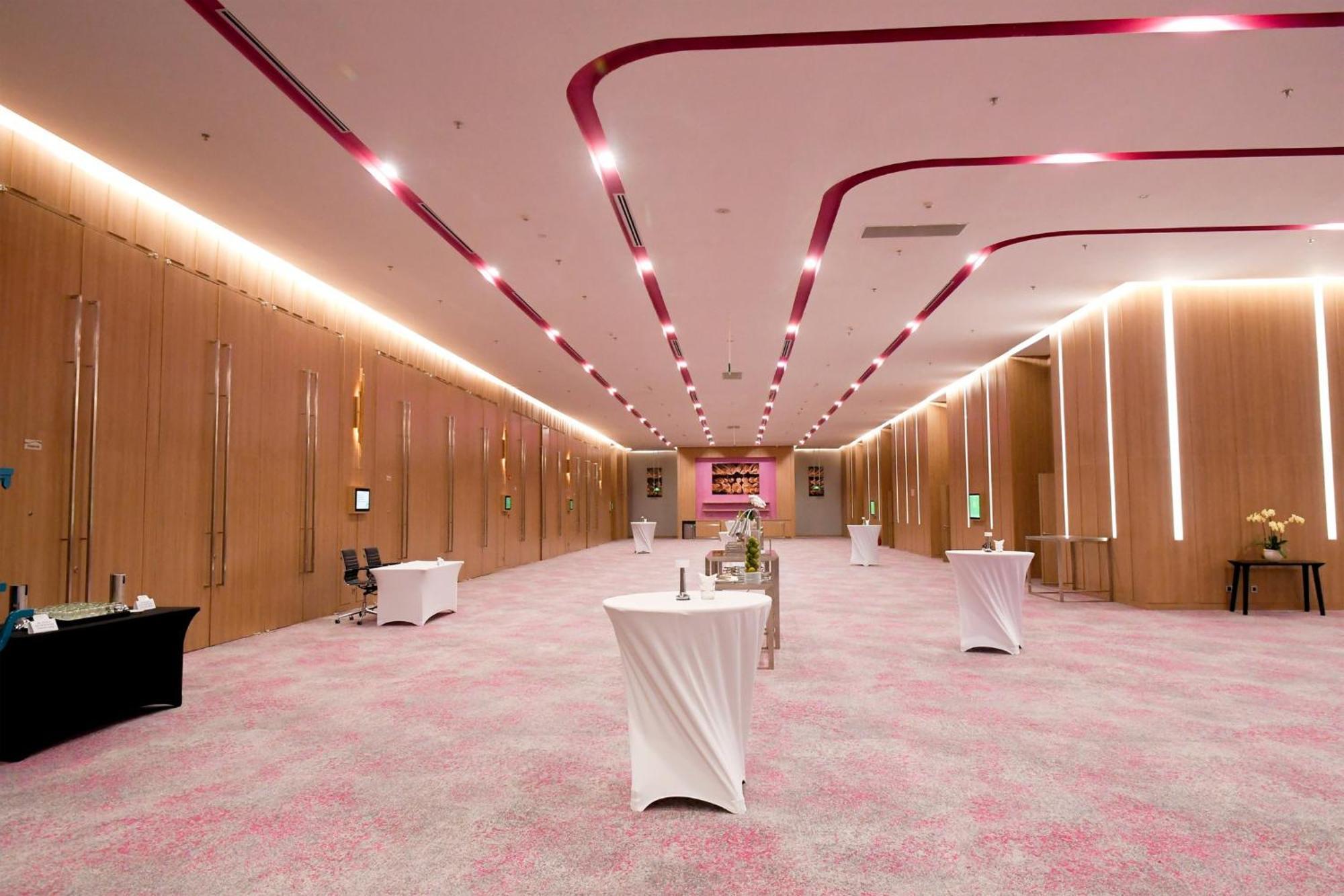 Holiday Inn & Suites Saigon Airport By Ihg Cidade de Ho Chi Minh Exterior foto