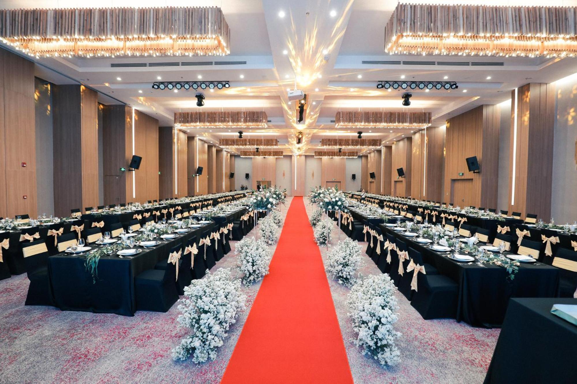 Holiday Inn & Suites Saigon Airport By Ihg Cidade de Ho Chi Minh Exterior foto