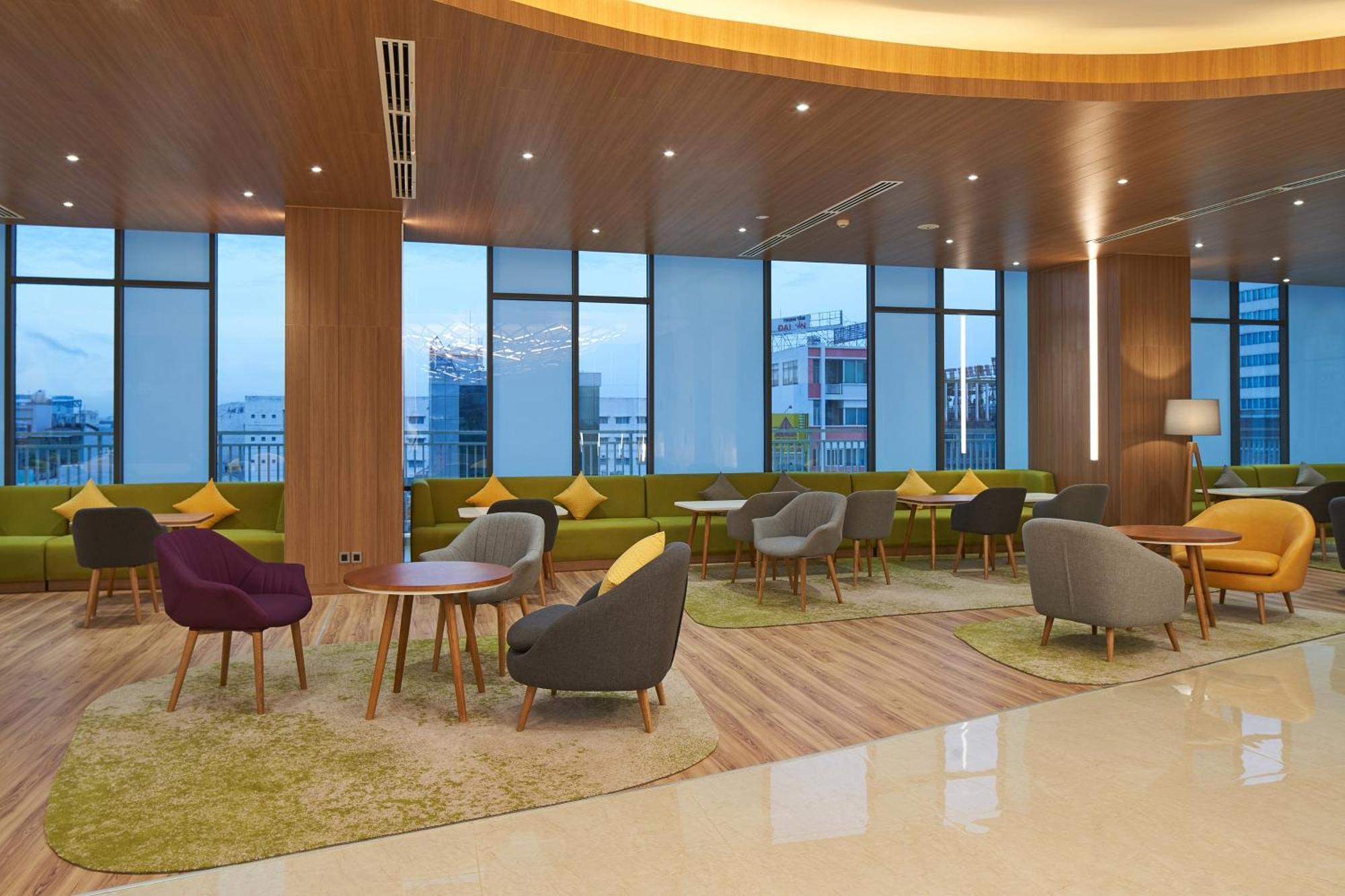 Holiday Inn & Suites Saigon Airport By Ihg Cidade de Ho Chi Minh Exterior foto